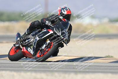 media/Oct-13-2025-Moto Forza (Mon) [[a66d839500]]/3-B Group/Session 3 (Turn 16)/